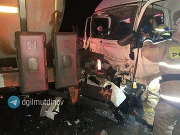 В Башкирии на трассе большегруз врезался в остановившийся на светофоре грузовик: Есть пострадавшие