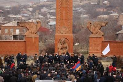 Предвыборная Армения: Много Пашиняна в холодном Арагацотне