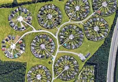 Удивительный город-сад в Дании, в котором люди живут в домах по кругу: невероятные фото