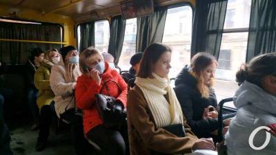 Одесская маршрутка: как горожане соблюдают масочный режим (фото)