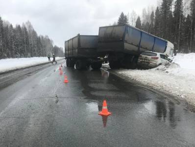На автодороге Пермь-Екатеринбург произошло ДТП с несовершеннолетним пассажиром
