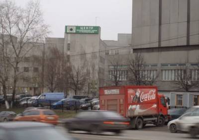 Москвичи боятся остаться без парковок после появления велодорожки возле Центра планирования семьи и репродукции