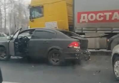 Московское шоссе встало в пробку из-за массового ДТП