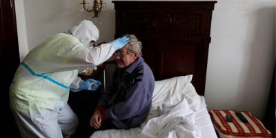 Борьба с коронавирусом: в Праге бездомных поселят в роскошном отеле