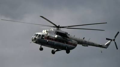 Вертолёт со спасателями не смог приземлиться в месте схода лавины в Хибинах