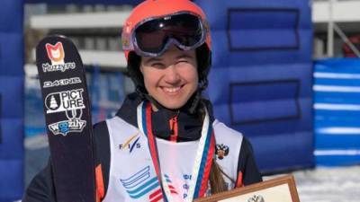 Российская фристайлистка Орлова завоевала золото в биг-эйре на юниорском чемпионате мира