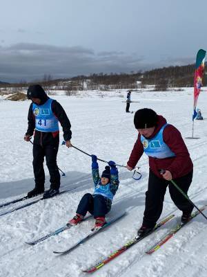На Сахалине провели семейные лыжные гонки