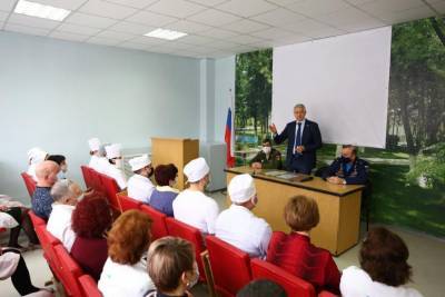 Леонид Огуль предложил проводить для районных врачей семинары с привлечением федеральных экспертов