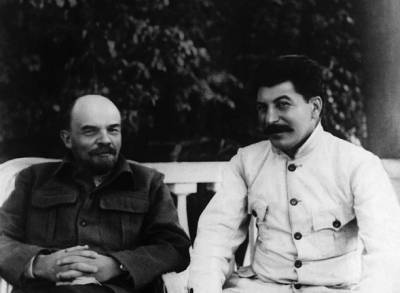 Как Сталин победил Троцкого в борьбе за власть