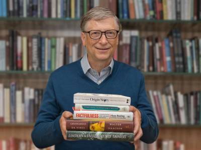 Это сделало его успешным: Билл Гейтс рассказал, как он читает книги