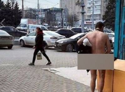 Житель Ростова-на-Дону показал прохожим свои половые органы