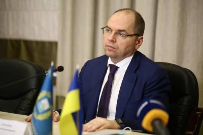 Въезд в Украину ужесточен: Кабмин ввел обязательный тест на COVID
