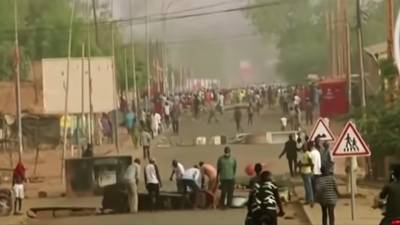 Серия террористических атак на западе Нигера унесла жизни 137 человек