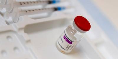«Могли использовать устаревшие данные». В США усомнились в результатах испытания вакцины от AstraZeneca