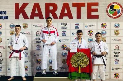 Девять медалей выиграли липецкие каратисты на чемпионате ЦФО