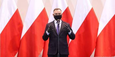 Польского писателя могут посадить в тюрьму на 3 года за оскорбление президента в Facebook