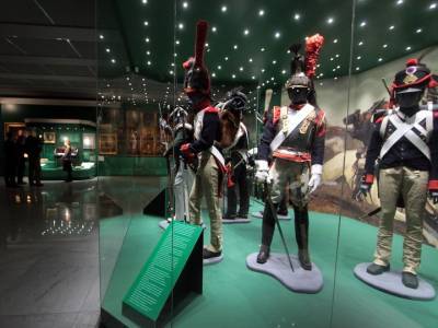 Музей «Бородинская битва» позвал поиграть в «Бумажных солдатиков» - vm.ru - Египет