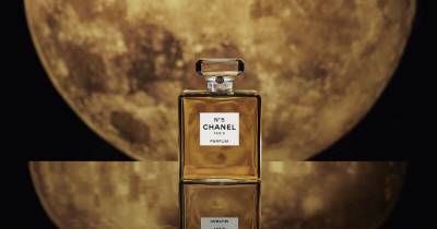История легенды. Аромату Chanel Nº5 исполнилось 100 лет
