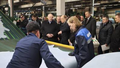 А.Лукашенко посетил кожевенный завод в Гатово