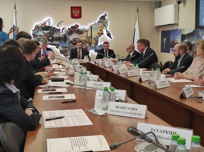 В Госдуме РФ обсудили переход объектов критической информационной инфраструктуры на отечественное оборудование и радиоэлектронику