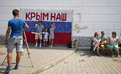 Первый мэр Севастополя Семенов: Когда мы соберемся возвращать Крым, там будут жить «материковые». Так местные называют приехавших из неблагополучных регионов РФ (Гордон, Украина)