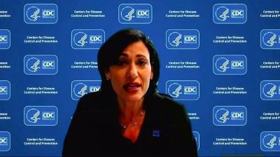 Директор CDC обеспокоена возможным новым всплеском заболеваемости COVID-19
