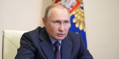 «Придется поверить на слово»: Песков заявил, что вакцинация Путина не будет публичной