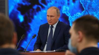 Закон о возможности переизбрания Путина одобрили по втором чтении