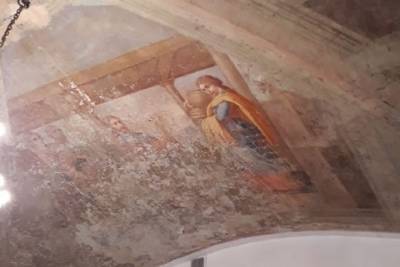 Во время ремонта в храме Тверской области обнаружили старинные фрески