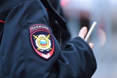 Тела двух молодых людей обнаружили в туалете торгового центра на юго-востоке Москвы