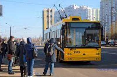 В КГГА рассказали, будут ли вводить спецпропуска в общественном транспорте