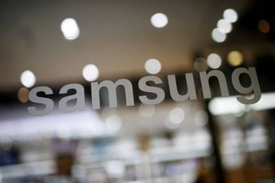 Samsung собирается выпустить первый в мире смартфон-«гармошку»