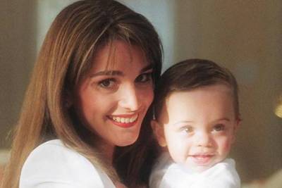 Ii (Ii) - Королева Иордании Рания поделилась архивными фото с детьми в честь Дня матери - skuke.net - Иордания - Новости