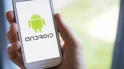 Пользователи смартфонов на Android столкнулись с массовым сбоем в работе приложений
