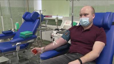 Вести-Москва. Вакцинированные от COVID-19 москвичи станут донорами плазмы