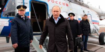 Очевидец: За Путиным неотступно носят ядерный чемоданчик
