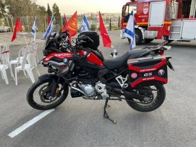 Пожарных Иерусалима пересадили на мотоциклы BMW стоимостью 108.000 шекелей