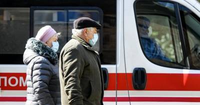 Карантин в Украине: Кабмин обязал носить маски на улицах в городах "красной" зоны