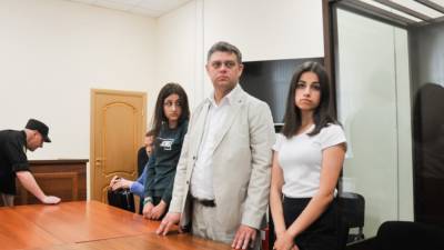 Убивших отца сестер Хачатурян признали потерпевшими - polit.info