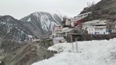 В Дагестане снежная лавина заблокировала 9 населенных пунктов