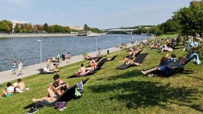 Синоптик рассказал, каким будет лето в России