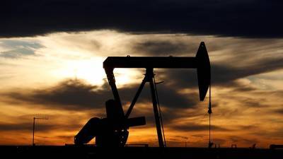 Цена нефти марки Brent упала ниже $62 за баррель