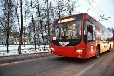 В Ярославле водителей трамваев и троллейбусов лишат премий из-за правил посадки.