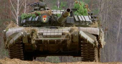 В Минобороны опровергли информацию о переброске Россией на Донбасс более сотни танков