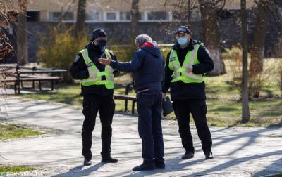 Маски в парках: будет ли полиция штрафовать нарушителей