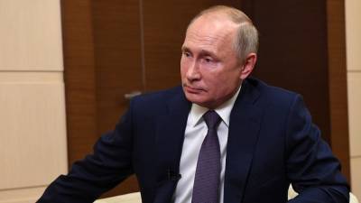 Путин привился от коронавируса российской вакциной