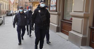 Полицейские разъяснили, как будут штрафовать украинцев без масок в "красных" регионах, - СМИ