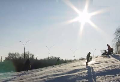 Сильний сніг та мороз прийдуть в Україну у середу: синоптик розповіла коли почнеться потепління