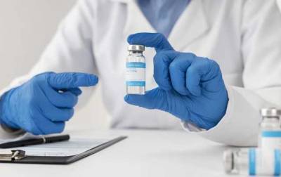 AstraZeneca обещает за 48 часов обновить данные о испытаниях COVID-вакцины