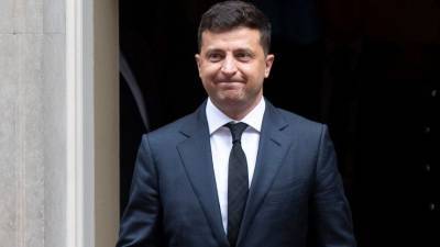 Сайт президента Украины случайно уволил Зеленского его же распоряжением